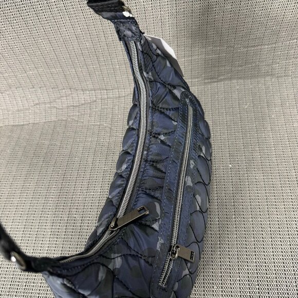 Time And Tru Quilted Navy Camouflage Shoulder Handbag With Adjustable Strap - Picture 7 of 8